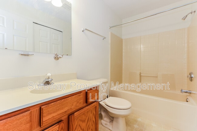 Building Photo - 36 Pristine Pl