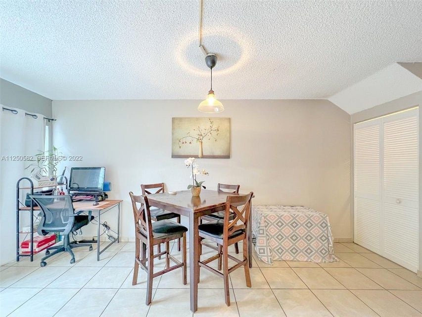 Building Photo - 3672 SW 59th Ave