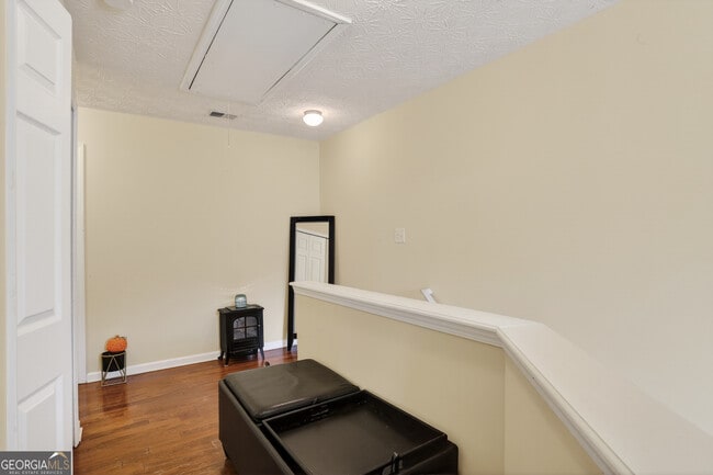 Building Photo - 5556 Cascade Run