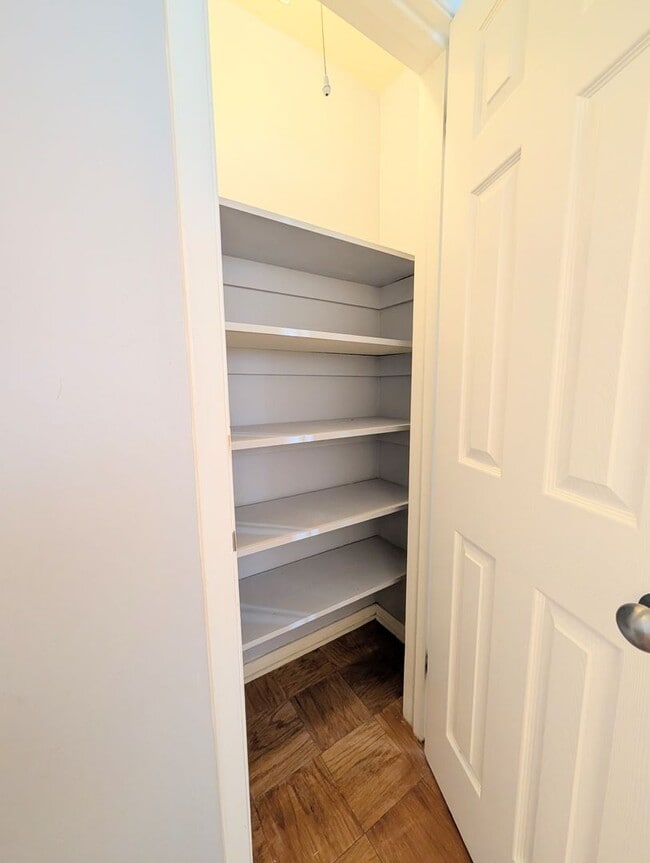 Building Photo - Serene 2BR Living in Seagate Near Market Common - Long Term Rental