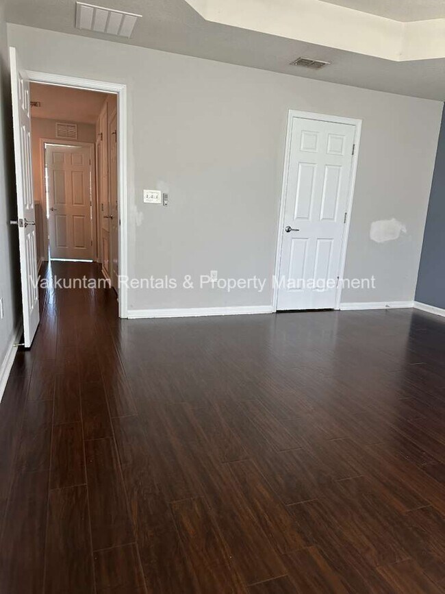 Building Photo - 4240 Metron Dr