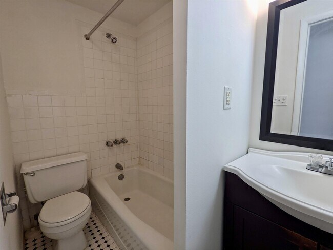 Building Photo - 374 2nd St