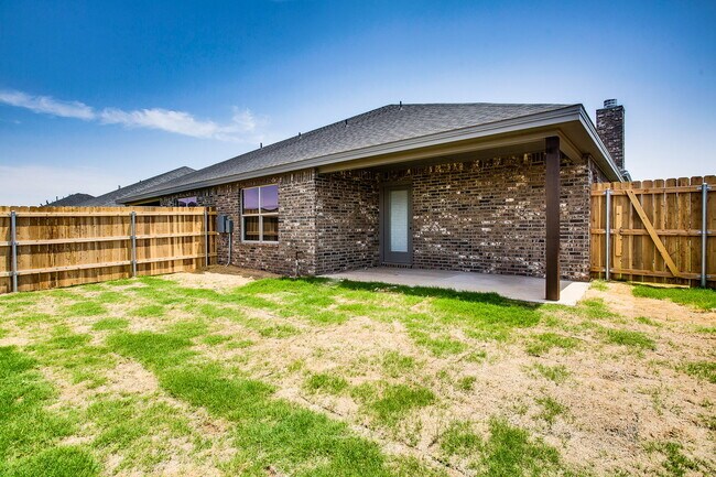 Building Photo - Wonderful Townhome in Cooper District!!