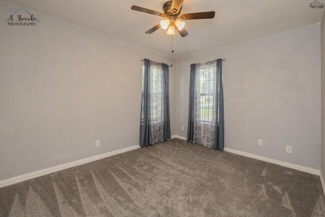 Building Photo - 2953 Moffett Ave