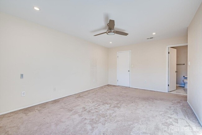 Building Photo - 1512 Green Hollow Dr