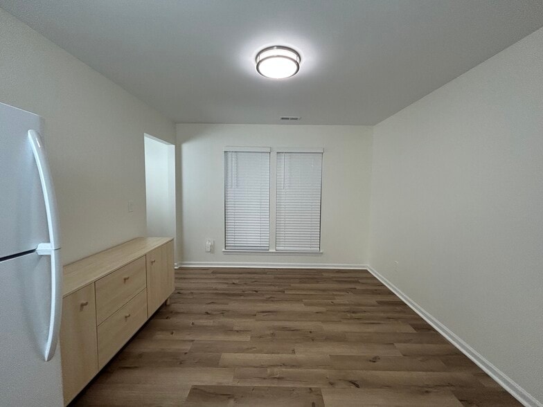 Building Photo - 4015 Lake Charles Way