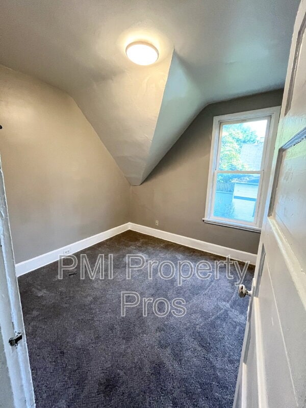 Building Photo - 3154 N 12th St