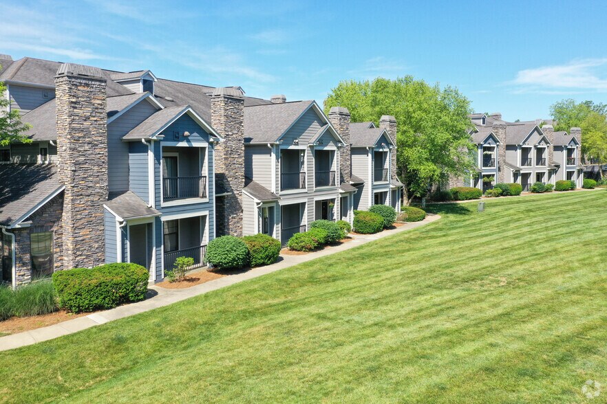 MAA Pinnacle 4390 Clearwater Way Lexington KY 40515 Apartment Finder