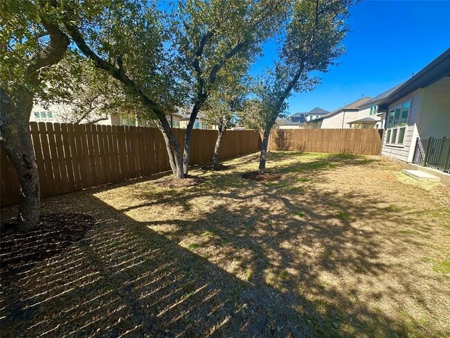 Building Photo - 111 Comfort Maple Ln