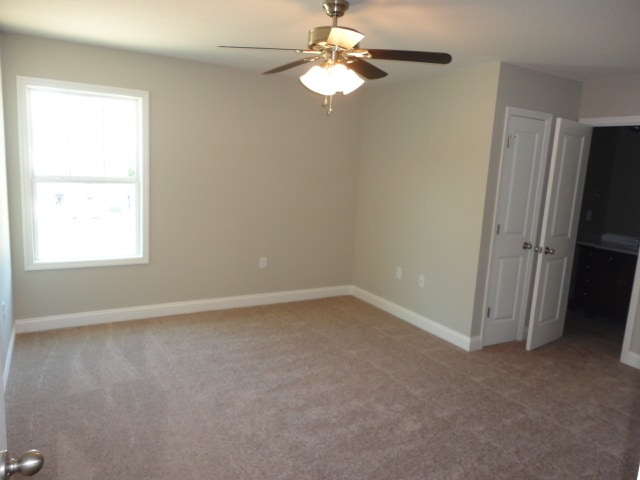 Building Photo - Stylish 3BR/2.5BA Two-Story Home with Fenc...