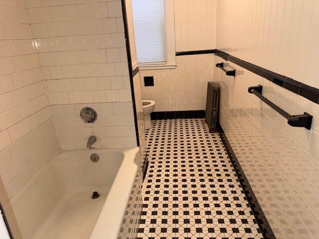 Building Photo - 40 Grace St