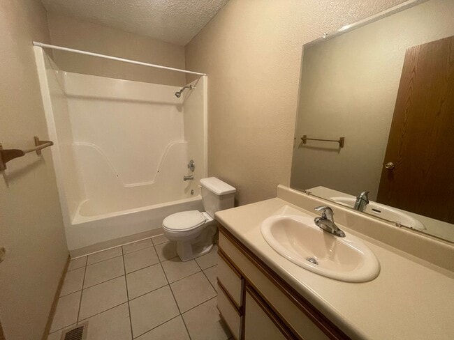 Building Photo - cli91012
