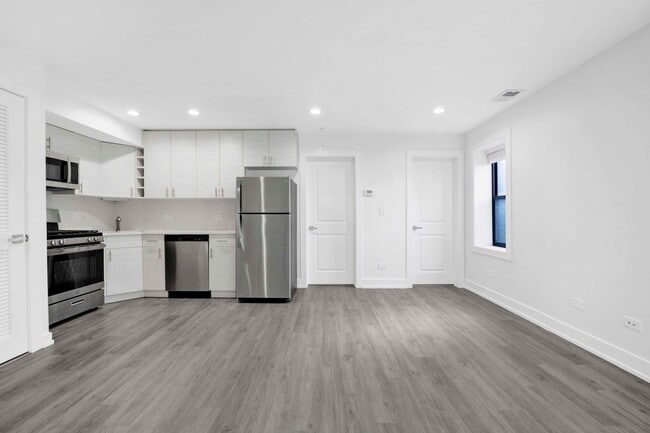 Building Photo - 3648 S Paulina St