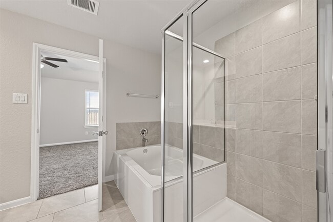 Building Photo - 7558 Highland Chase Dr