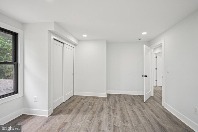 Building Photo - 3547 Finlaw Ave