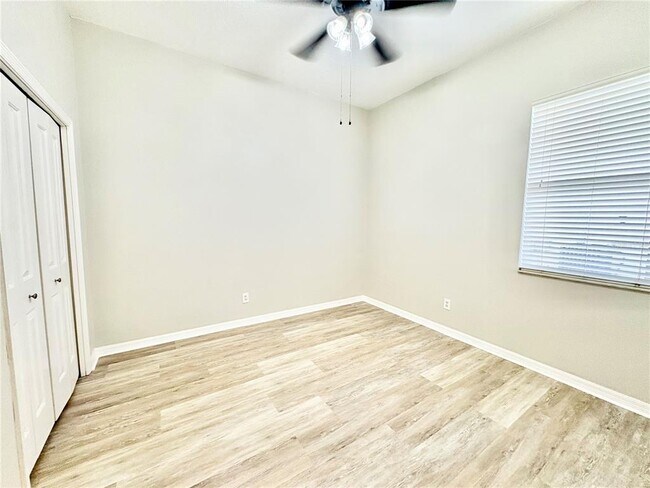 Building Photo - 9107 63rd Ct E