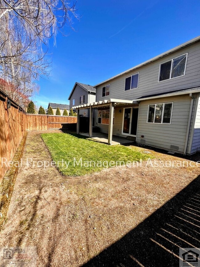 Building Photo - 8790 SW Schmidt Loop