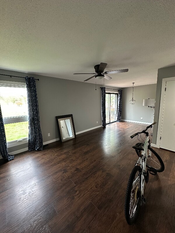 Building Photo - 2133 Quail Creek Dr