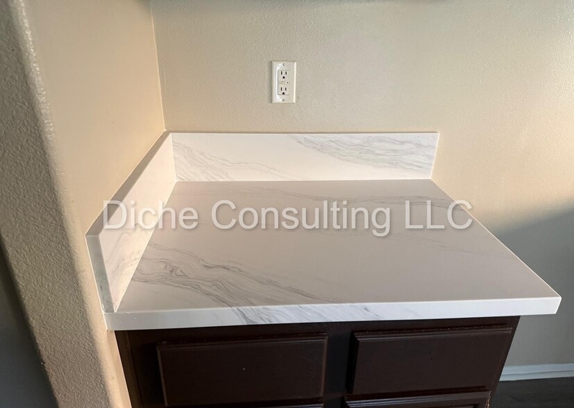 Building Photo - 4825 Country Grove Way