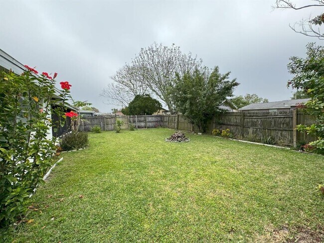 Building Photo - 7410 Castanea Dr