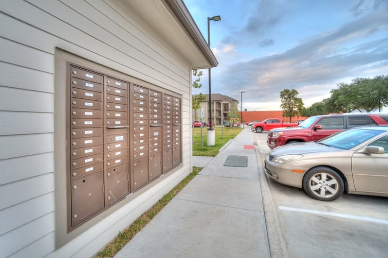 Building Photo - 6520 Jamail Dr