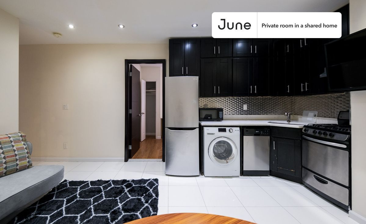 Building Photo - Room in Shared 4 bed/2 bath home