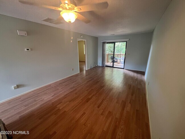 Building Photo - 3625 St Johns Ct