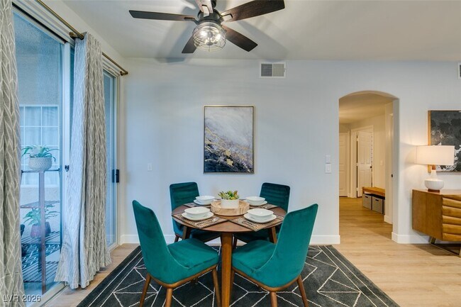 Building Photo - 75 N Valle Verde Dr