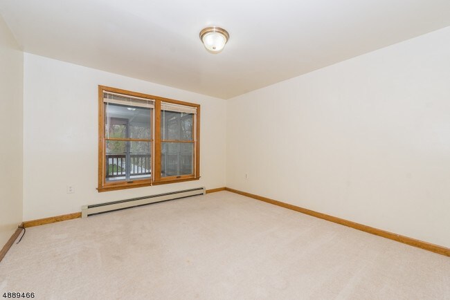 Building Photo - 112 Dehart St