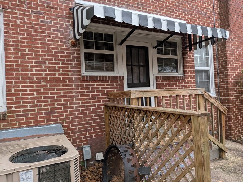 Building Photo - 314 S Woodrow St