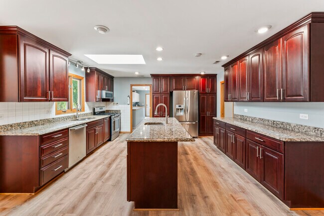 Building Photo - 2226 Shannondale Dr