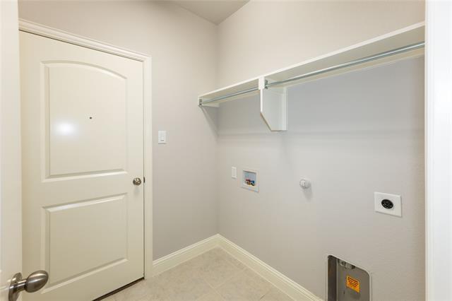 Building Photo - 16012 High Line Dr