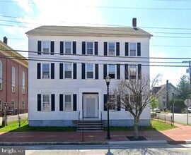 Building Photo - 115 W Broadway