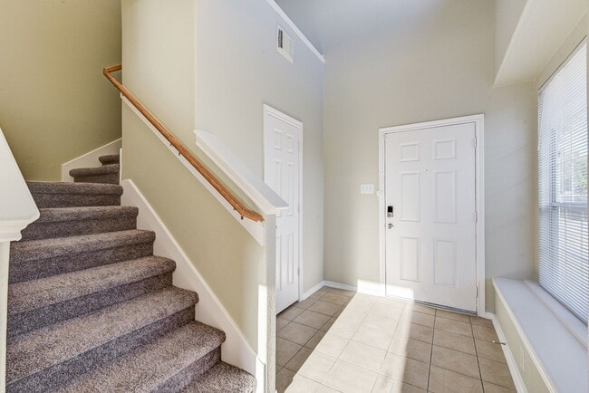 Building Photo - Gorgeous 3bed/2.5bath home!