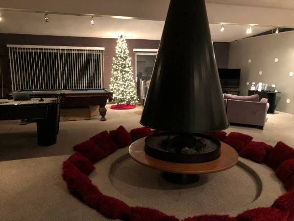 Huge great room with sunken fire place - 1111 Cypress Ave