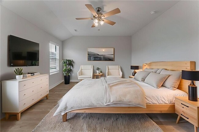 Building Photo - 4695 W Aurora St