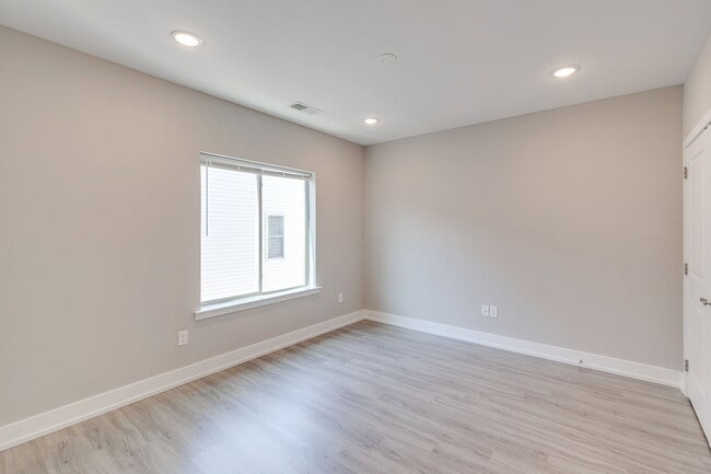 Building Photo - 2636 Annin St
