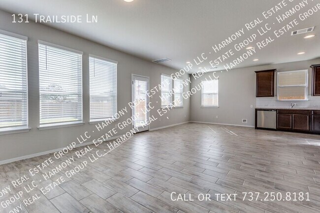 Building Photo - 131 Trailside Ln