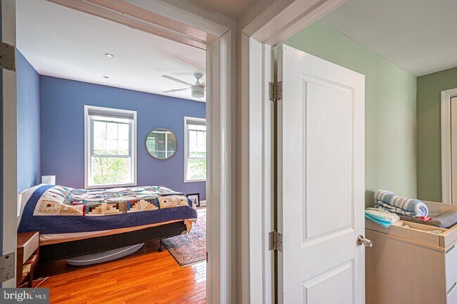 Building Photo - 2035 Carpenter St