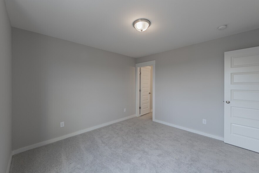 Building Photo - 832 Rockwell Dr