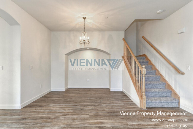 Building Photo - 1003 Ferry Cir