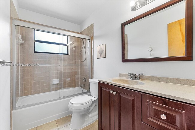 Building Photo - 11909 SW 48th Ct