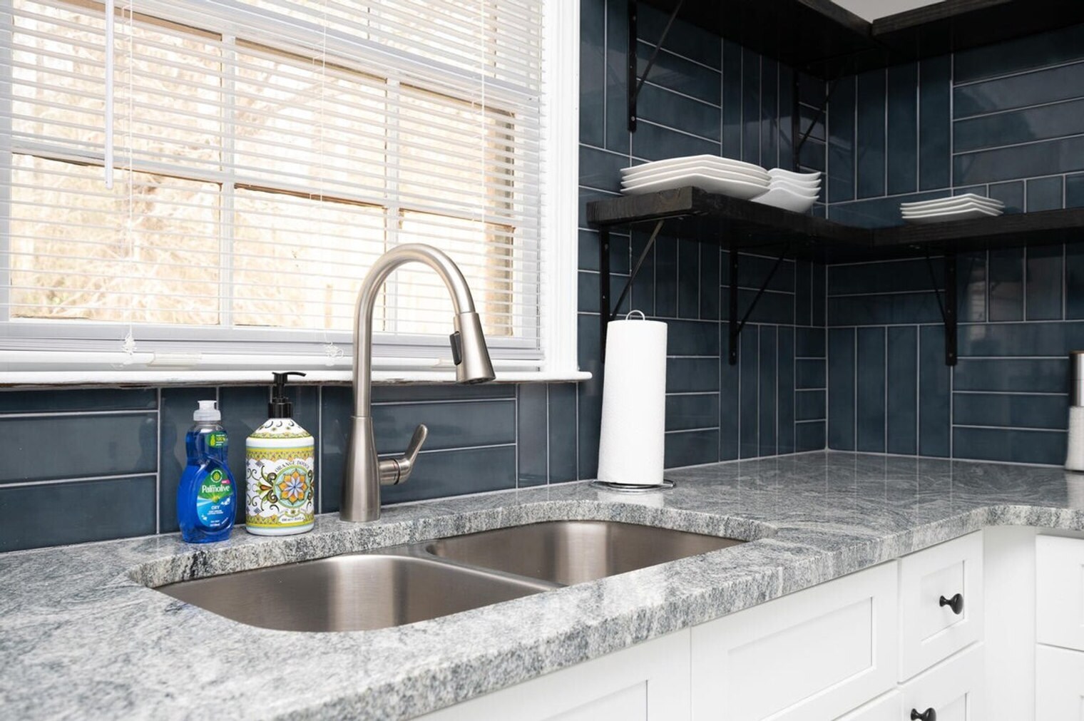 Building Photo - 1267 Sweet Pine Dr