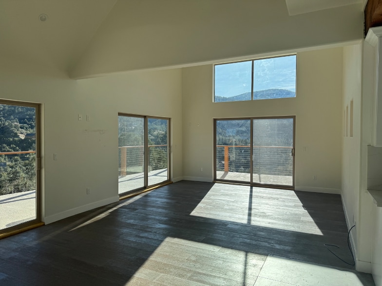 Building Photo - 15428 Shasta Way