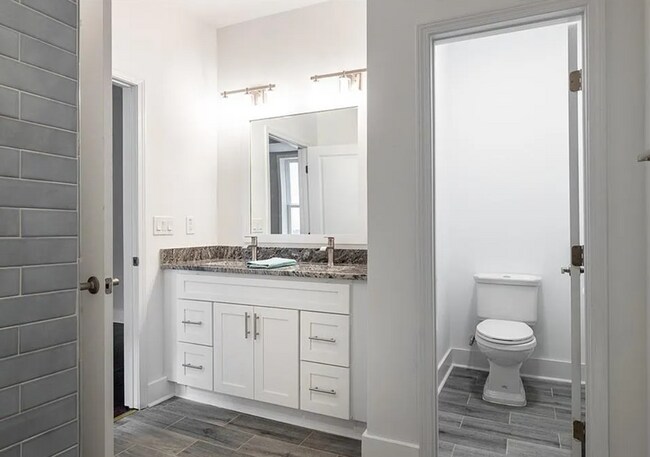 Building Photo - Spacious 5BR/3.5 BA Renovated Home Near Beltline with Off-Street Parking