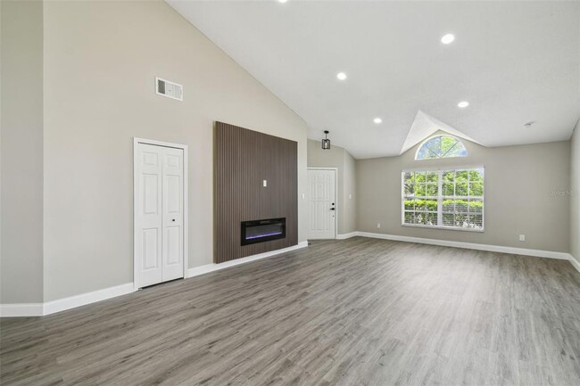 Building Photo - 1317 Ravida Woods Dr