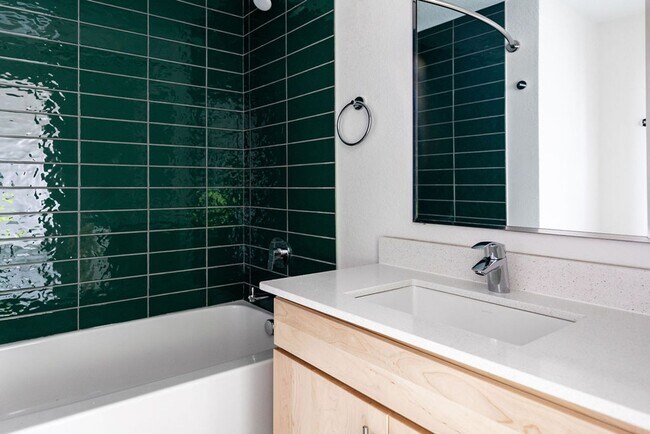 Building Photo - 3333 Hennepin