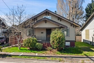 Building Photo - 709 McKenzie Ave