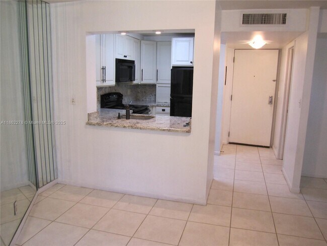 Building Photo - 1350 River Reach Dr