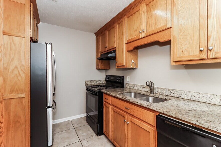 Building Photo - 3244 Stone Ct